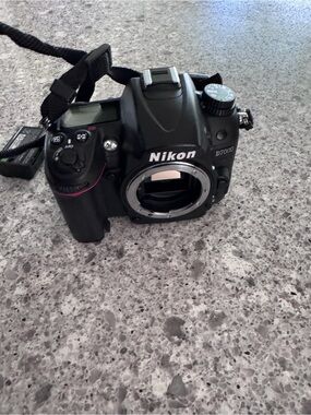 Nikon D7000 DSLR Camera Body - Black with Silver Mount